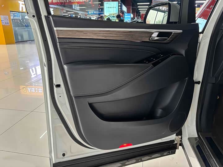 Фото 5 - GAC Trumpchi M8