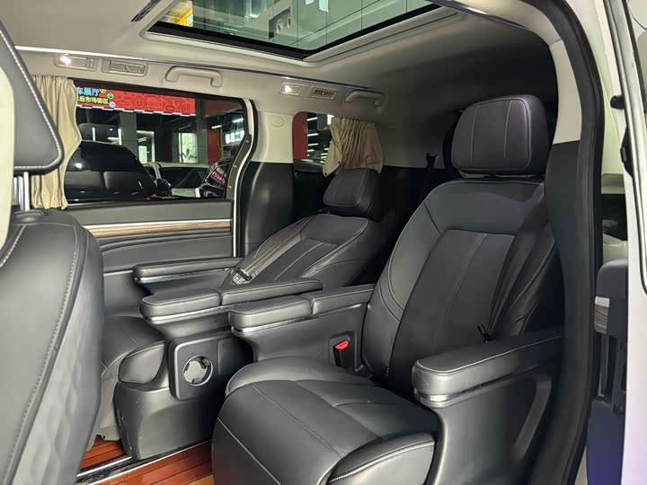 Фото 7 - GAC Trumpchi M8