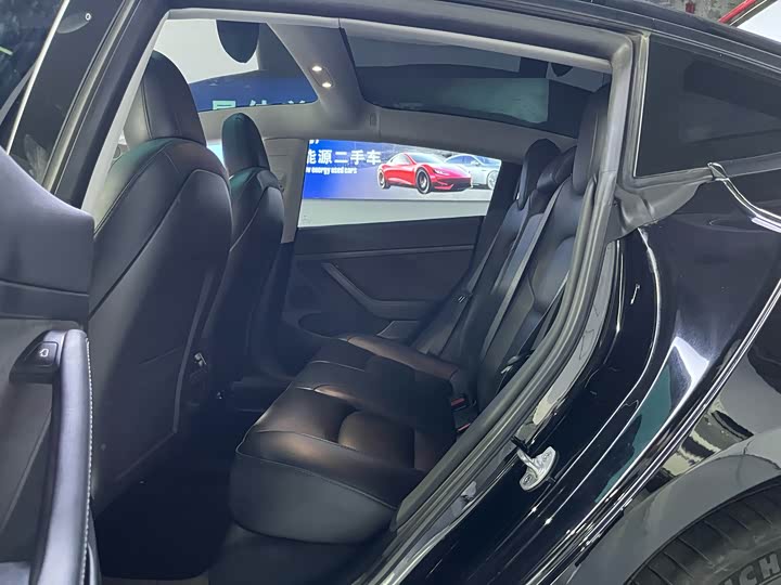 Фото 5 - Tesla Model 3