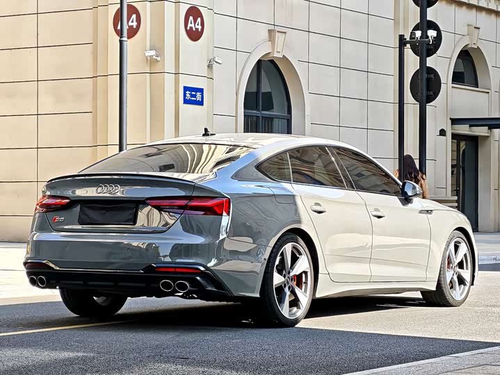 Фото 9 - Audi S5