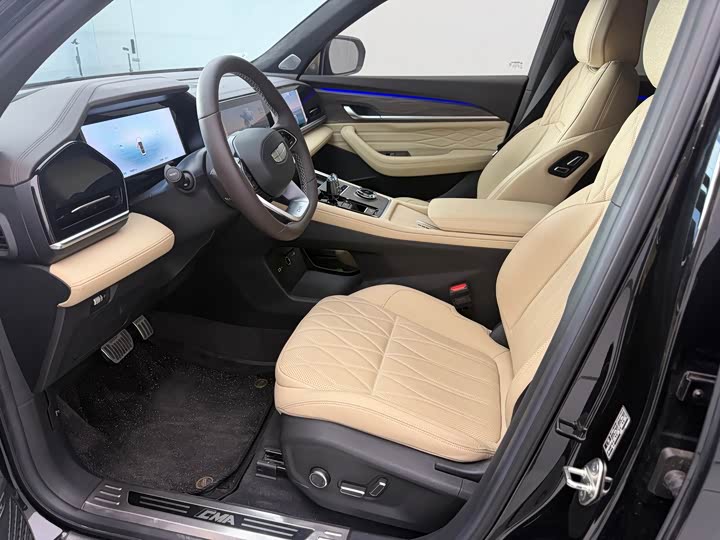 Фото 8 - Geely Monjaro