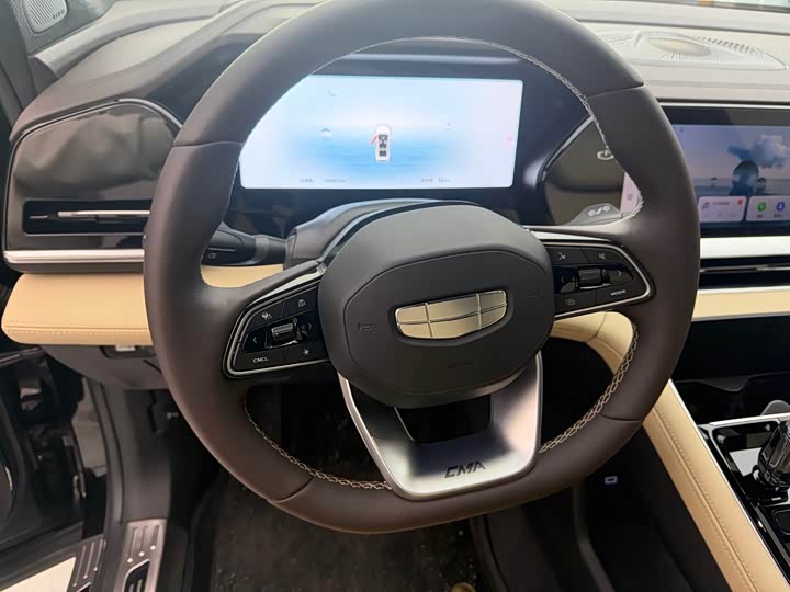 Фото 9 - Geely Monjaro