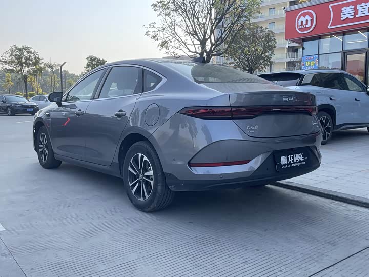 Фото 9 - BYD Qin Plus
