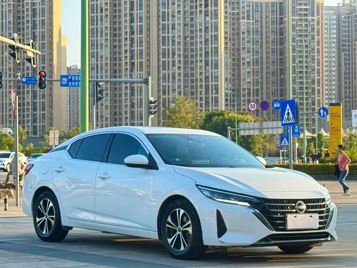 Фото 3 - Nissan Sylphy