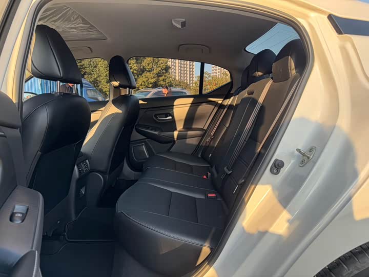 Фото 6 - Nissan Sylphy