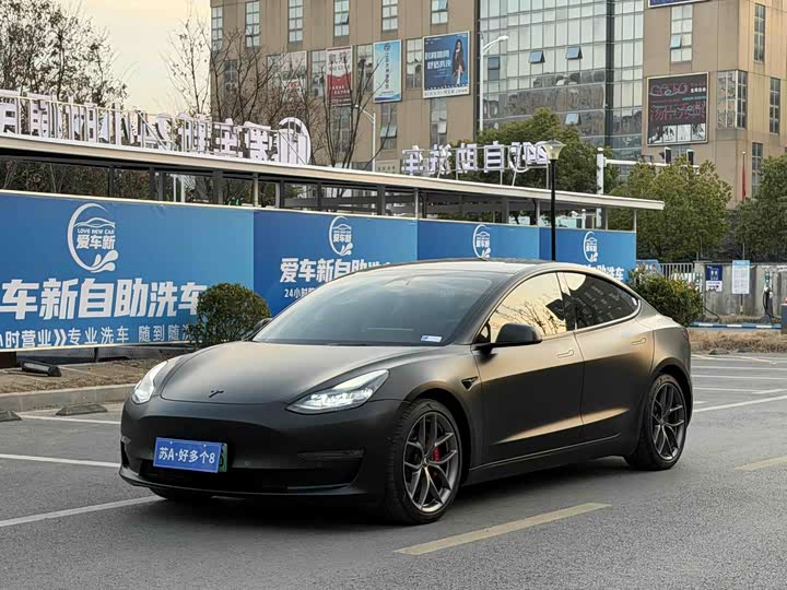 Фото 1 - Tesla Model 3