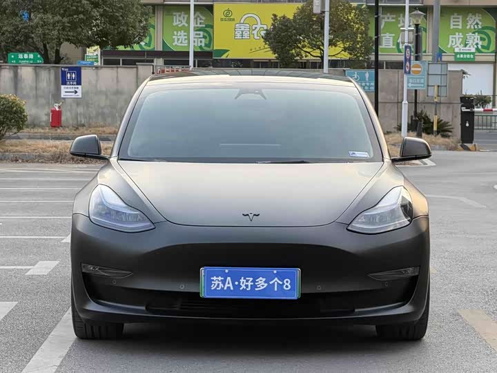 Фото 2 - Tesla Model 3