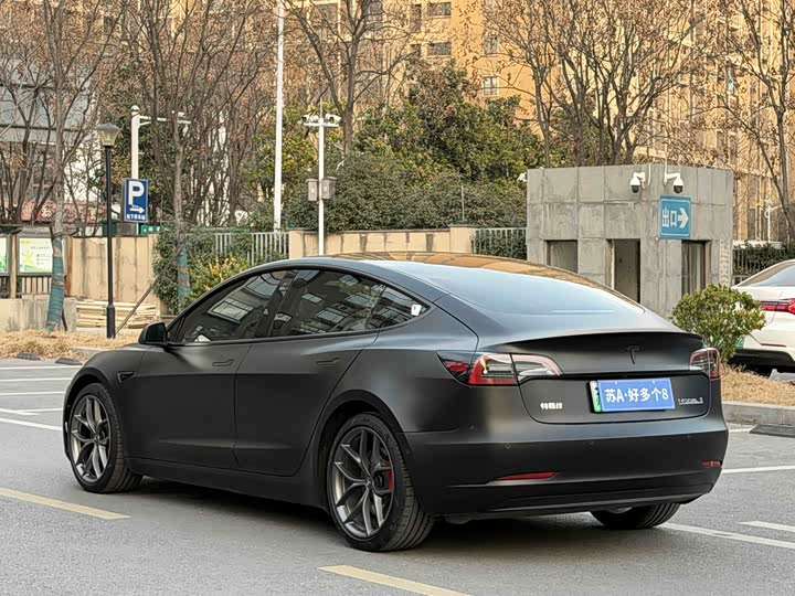 Фото 6 - Tesla Model 3