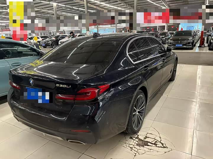 Фото 8 - BMW 5 Series