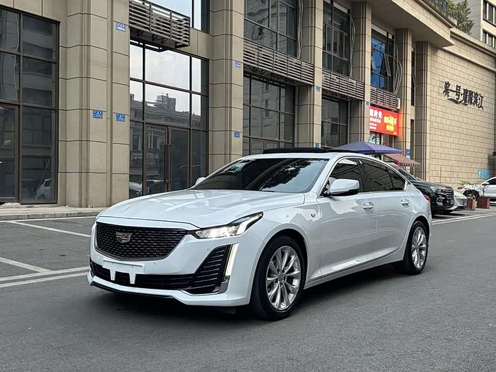 Фото 1 - Cadillac CT5