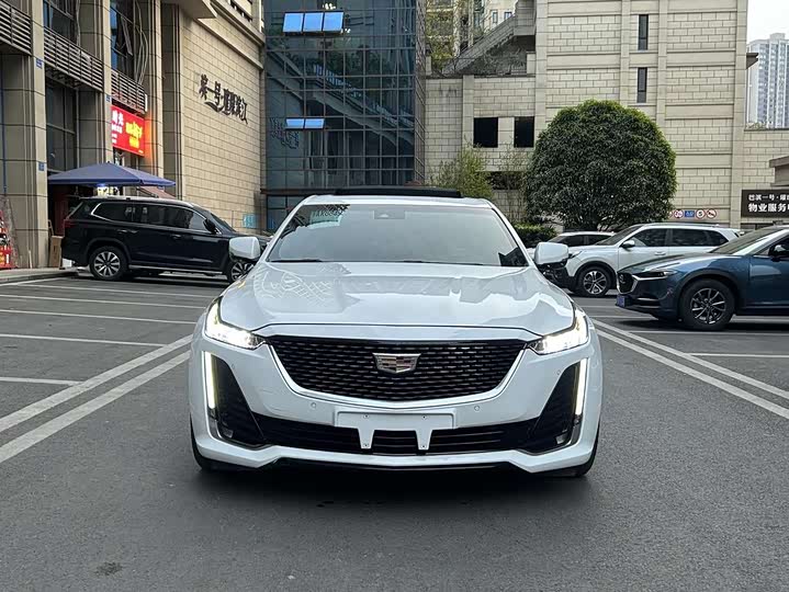 Фото 2 - Cadillac CT5