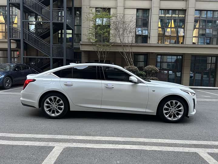 Фото 3 - Cadillac CT5