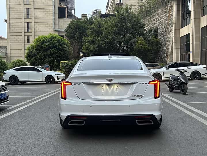 Фото 9 - Cadillac CT5