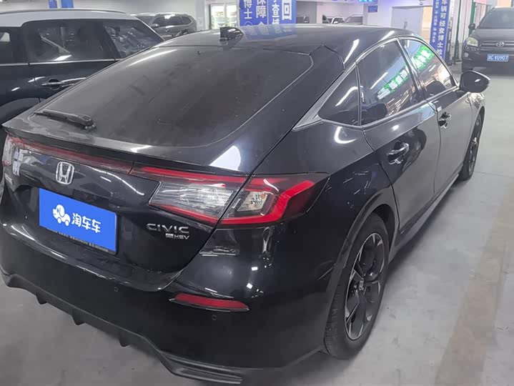 Фото 3 - Honda Civic