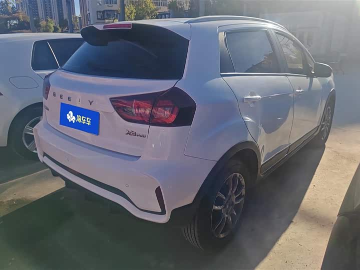 Фото 3 - Geely Vision X3