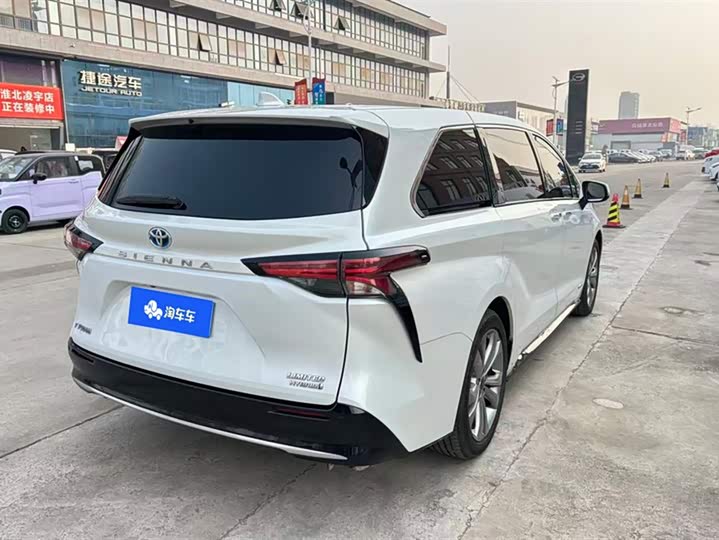 Фото 3 - Toyota Sienna