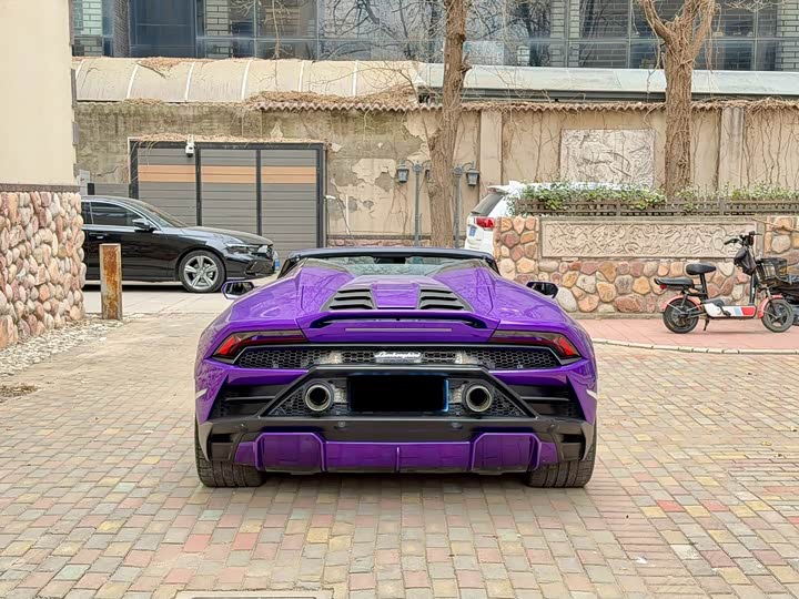 Фото 6 - Lamborghini Huracán