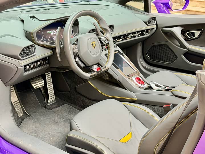 Фото 8 - Lamborghini Huracán