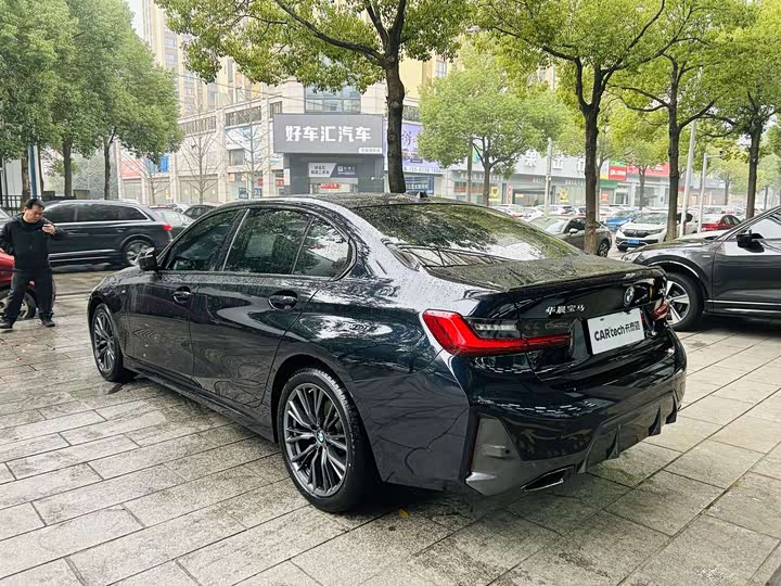 Фото 2 - BMW 3 Series