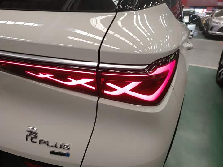 Фото 8 - BYD Yuan Plus