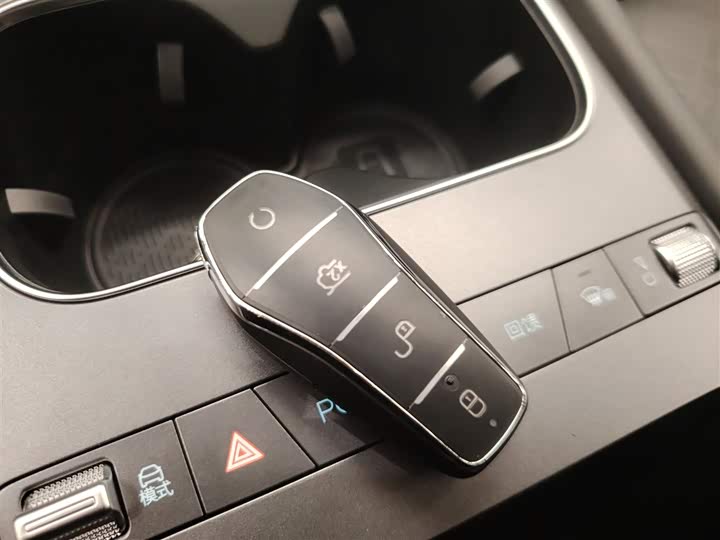 Фото 9 - BYD Yuan Plus