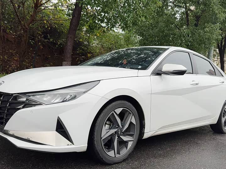 Фото 1 - Hyundai Elantra N line