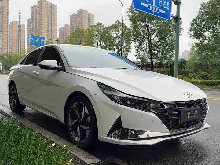 Фото 3 - Hyundai Elantra N line