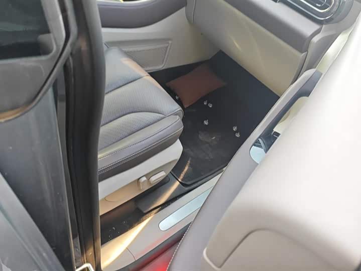 Фото 8 - Leapmotor C11