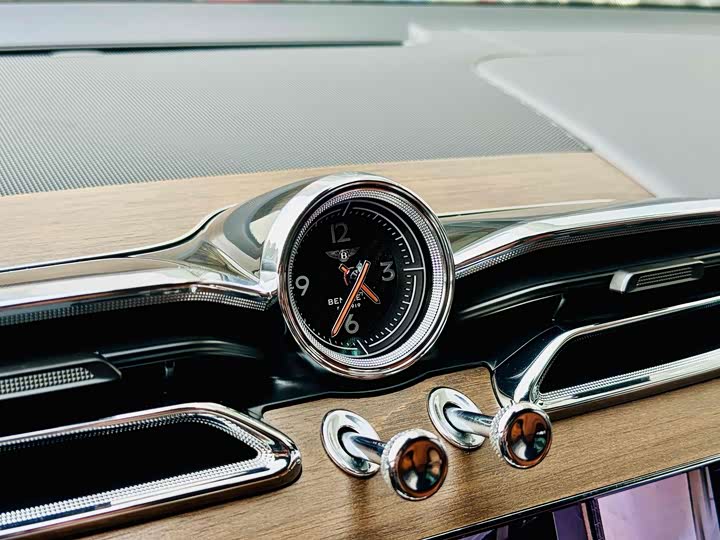 Фото 5 - Bentley Bentayga