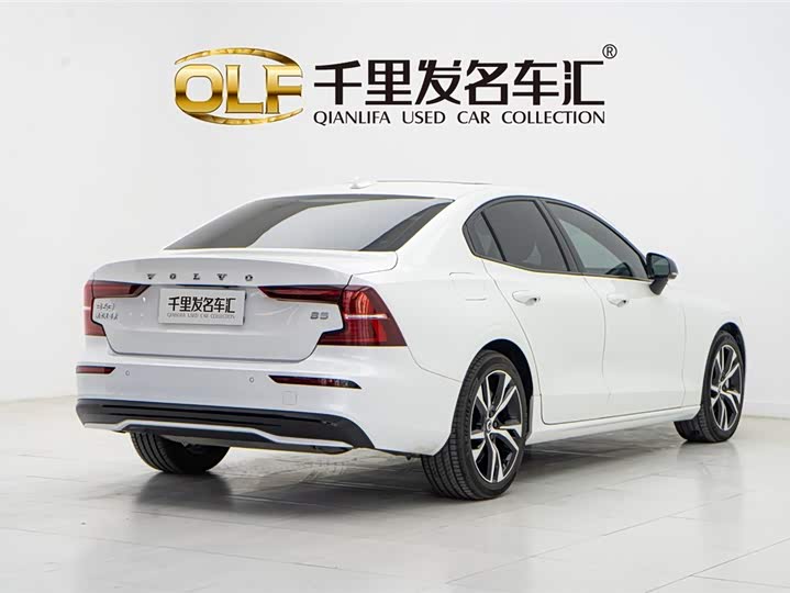Фото 4 - Volvo S60