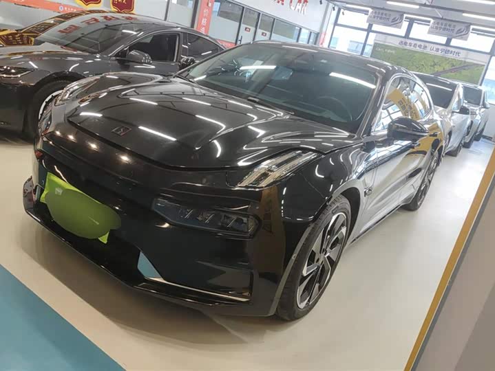 Фото 1 - Zeekr 001