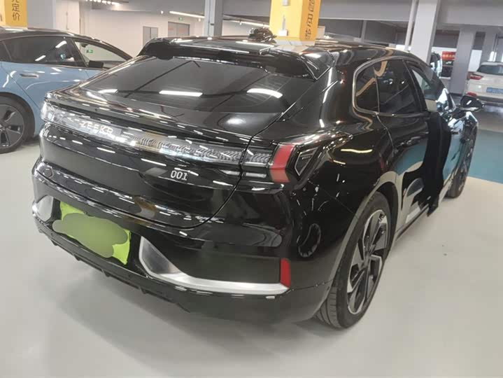 Фото 3 - Zeekr 001