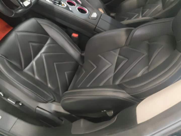 Фото 9 - Zeekr 001