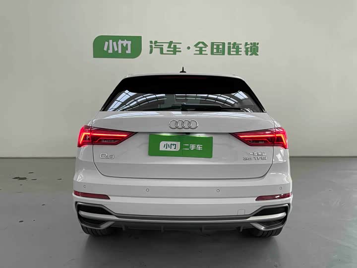 Фото 4 - Audi Q3