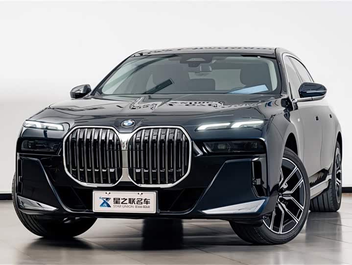 Фото 2 - BMW 7 Series