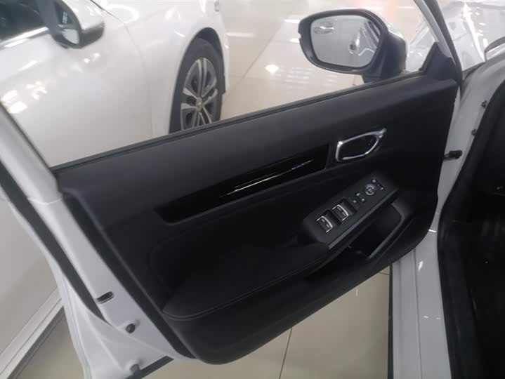 Фото 7 - Honda Civic