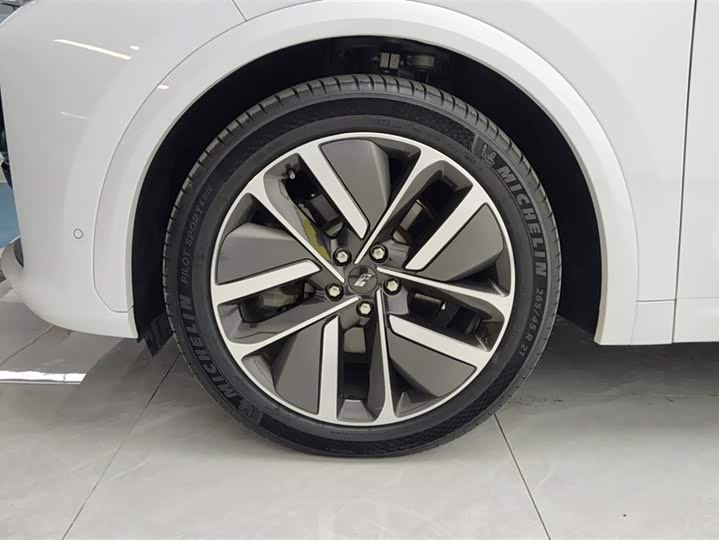 Фото 6 - LiXiang L7