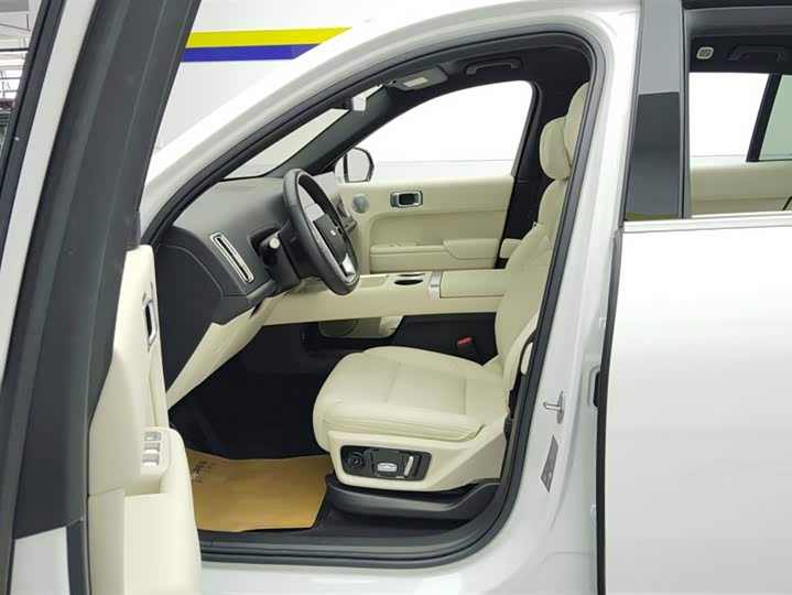 Фото 9 - LiXiang L7