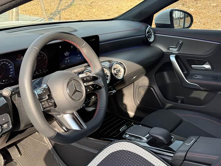 Фото 6 - Mercedes-Benz A-Class