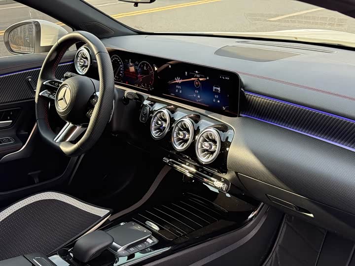 Фото 7 - Mercedes-Benz A-Class