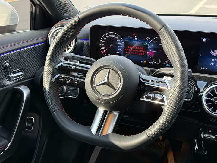 Фото 8 - Mercedes-Benz A-Class