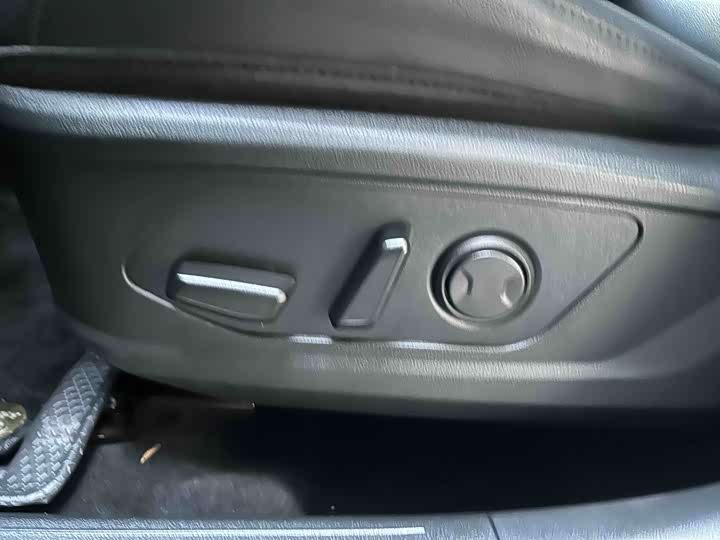 Фото 7 - Hyundai Tucson L