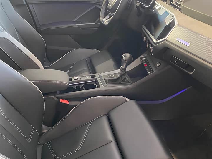 Фото 6 - Audi Q3