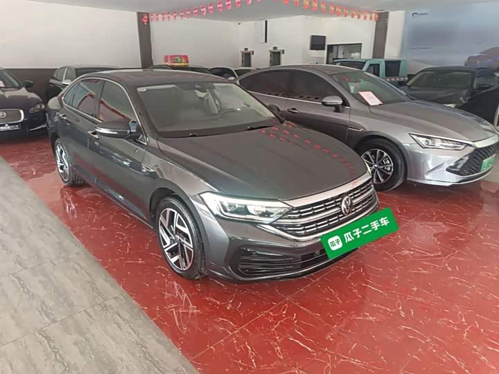 Фото 4 - Volkswagen Sagitar L