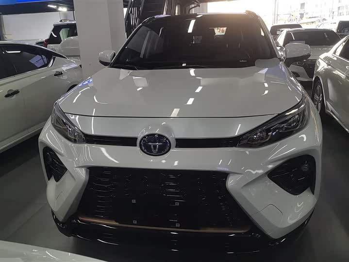 Фото 2 - Toyota Wildlander