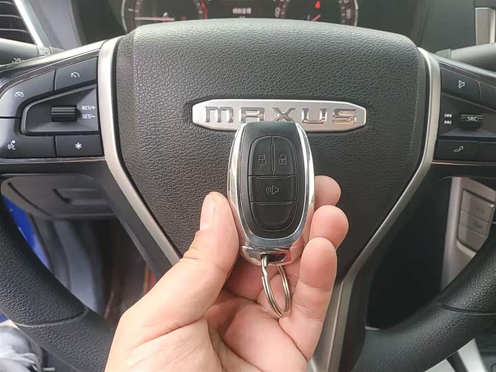 Фото 9 - Maxus T70