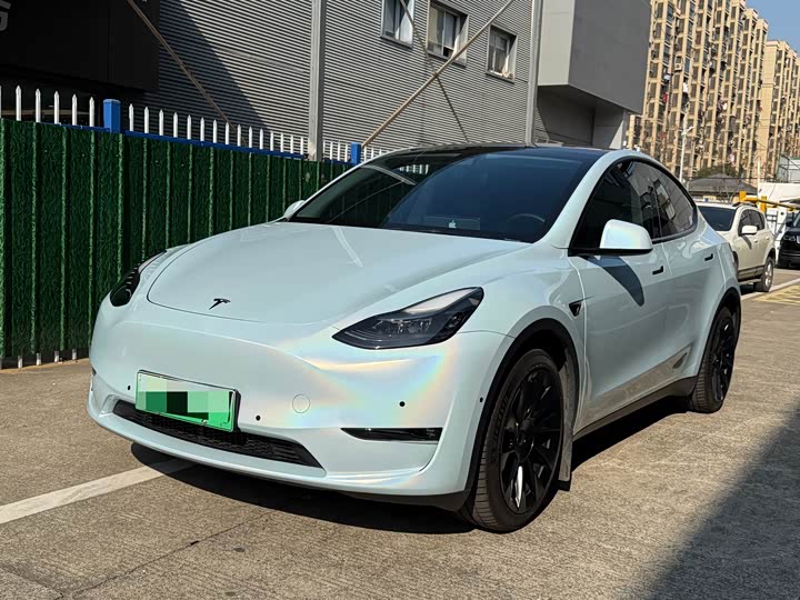 Фото 1 - Tesla Model Y