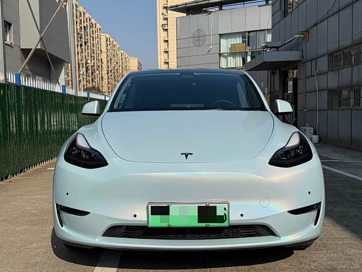 Фото 2 - Tesla Model Y