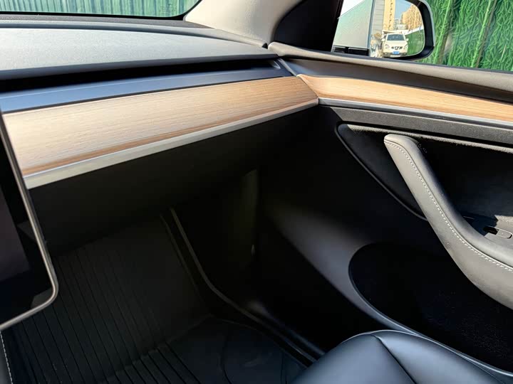 Фото 6 - Tesla Model Y