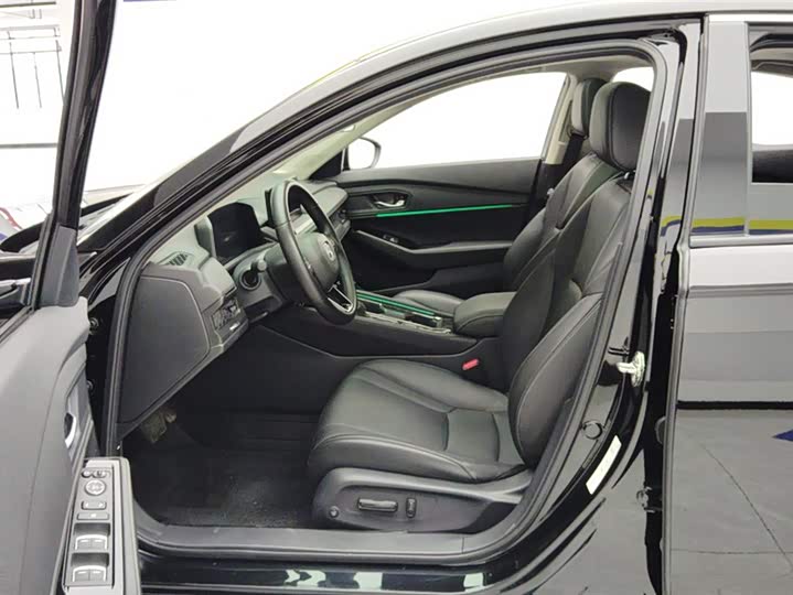 Фото 9 - Honda Accord